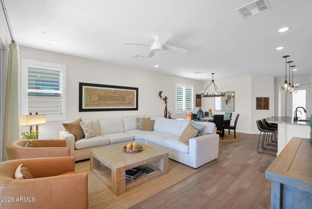 Real Estate Picture 10