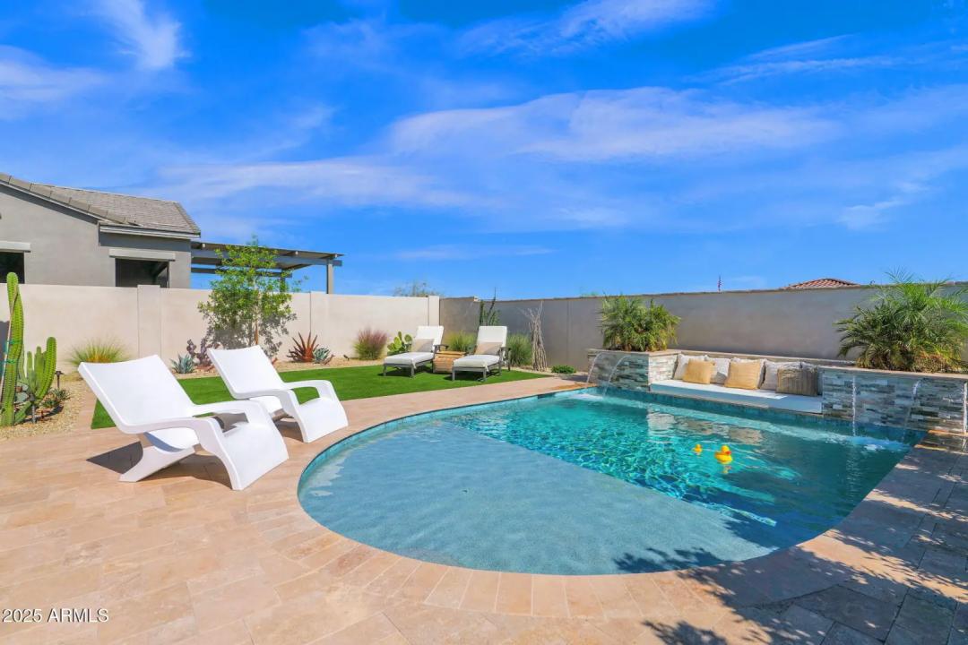 Real Estate Picture 30