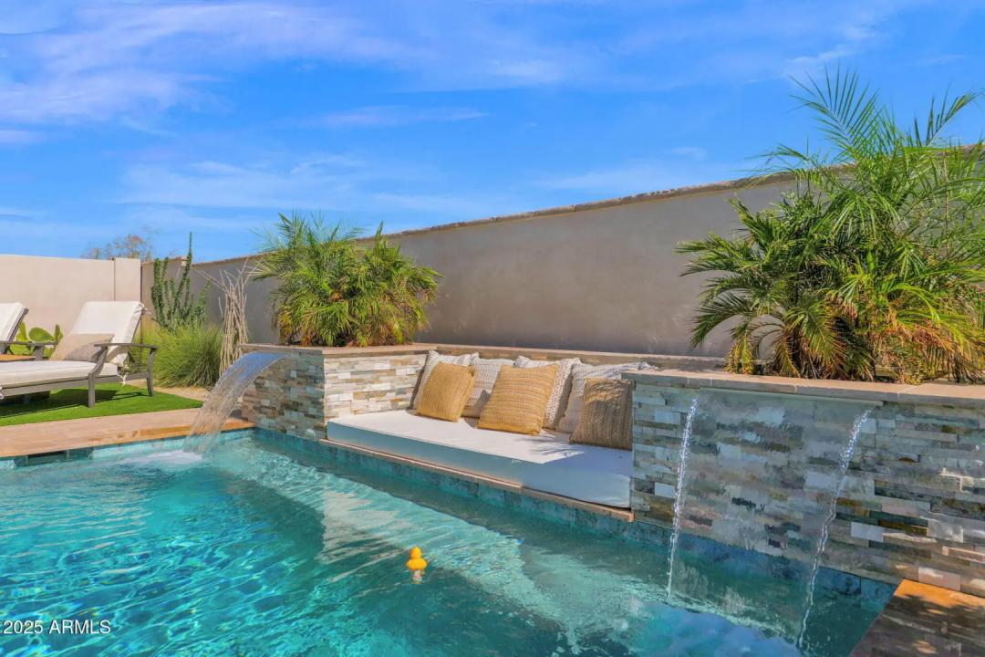 Real Estate Picture 28