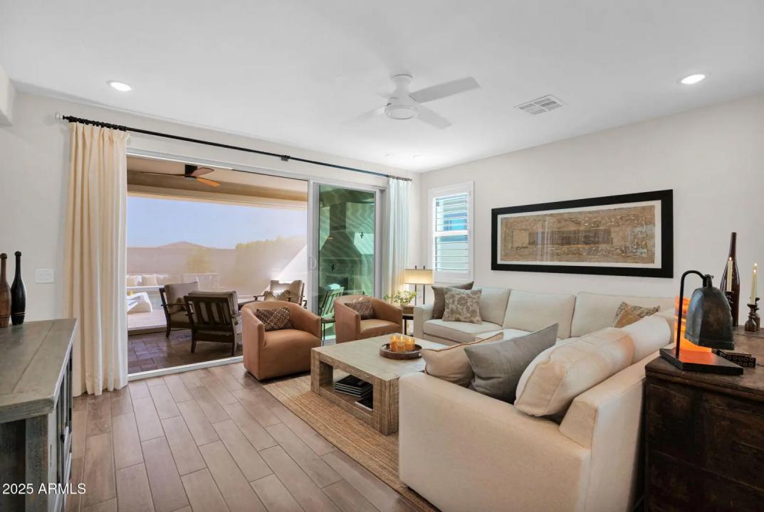 Real Estate Picture 13