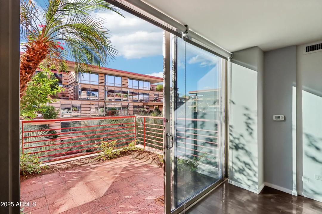 Real Estate Picture 14