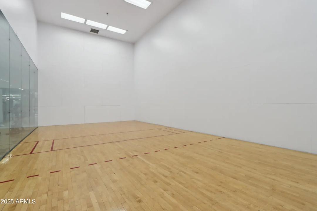 Real Estate Picture 35