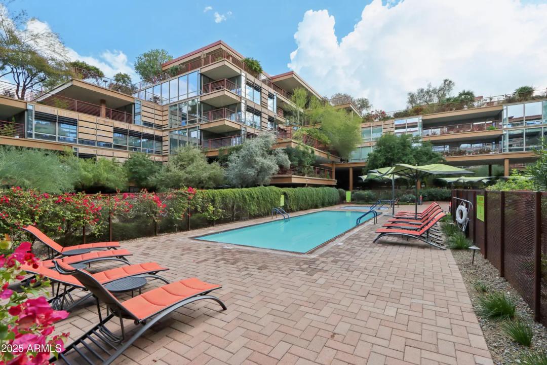 Real Estate Picture 23