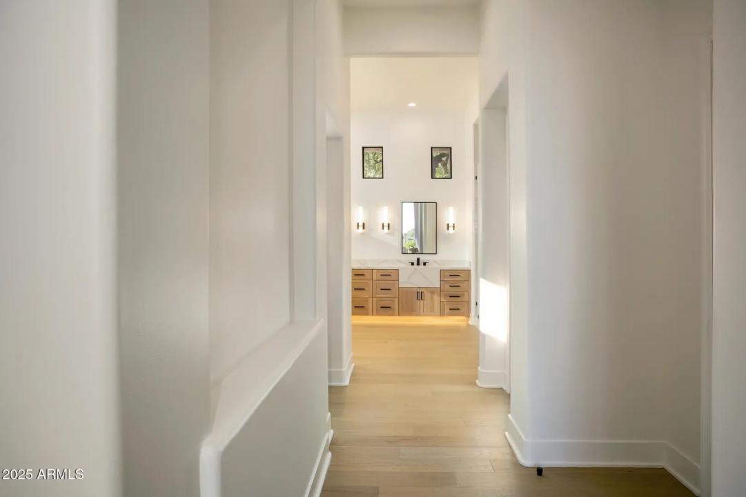 Real Estate Picture 18