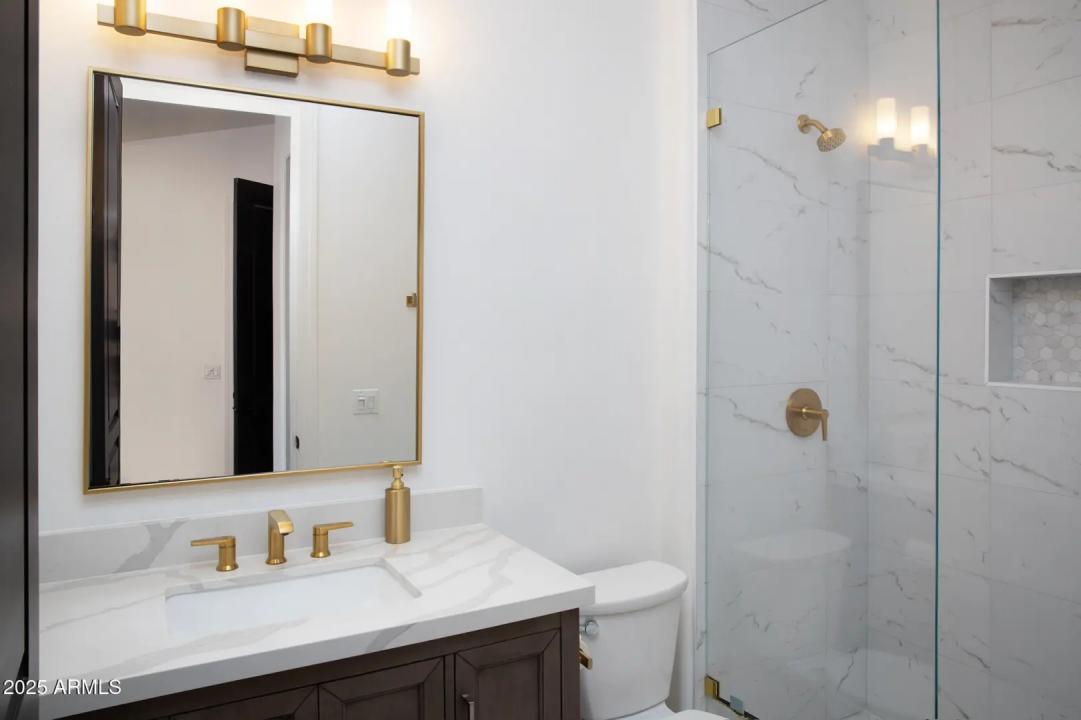 Real Estate Picture 23