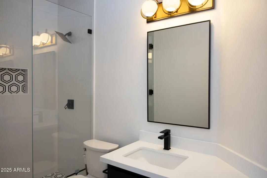 Real Estate Picture 25