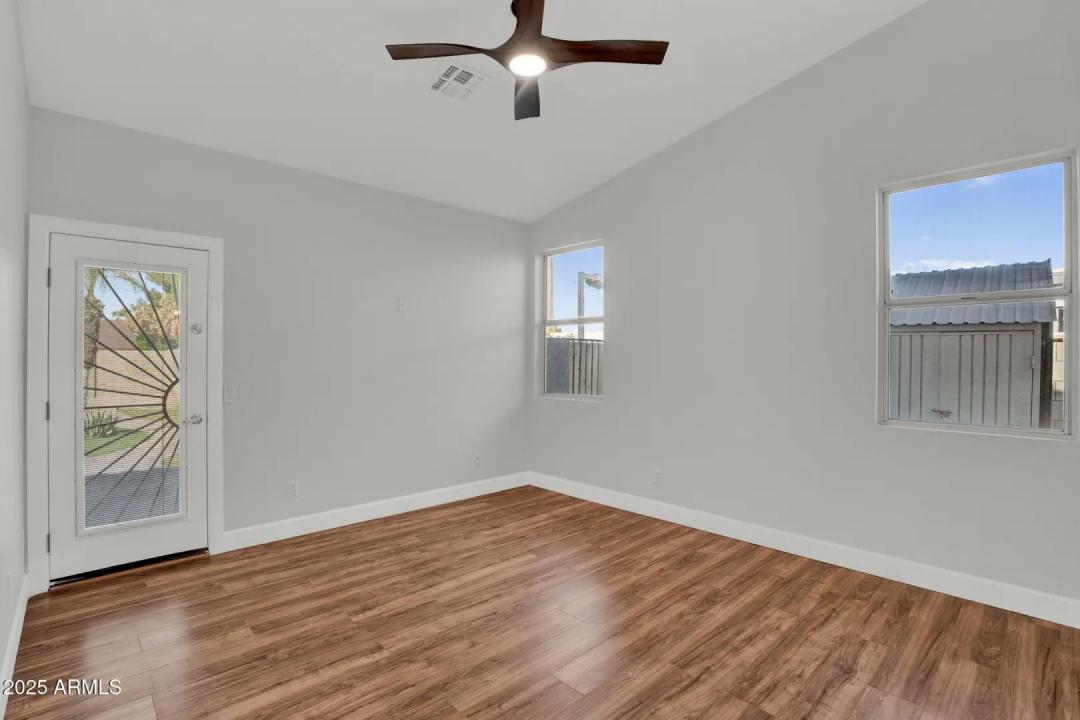 Real Estate Picture 19