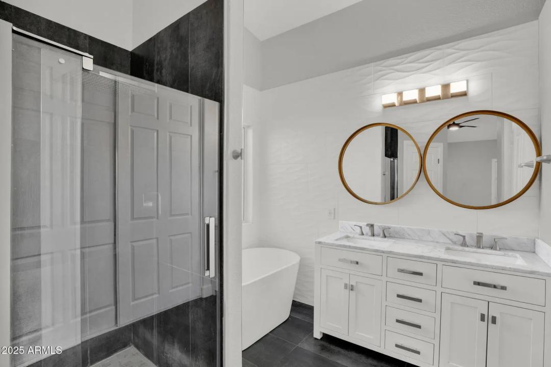 Real Estate Picture 22