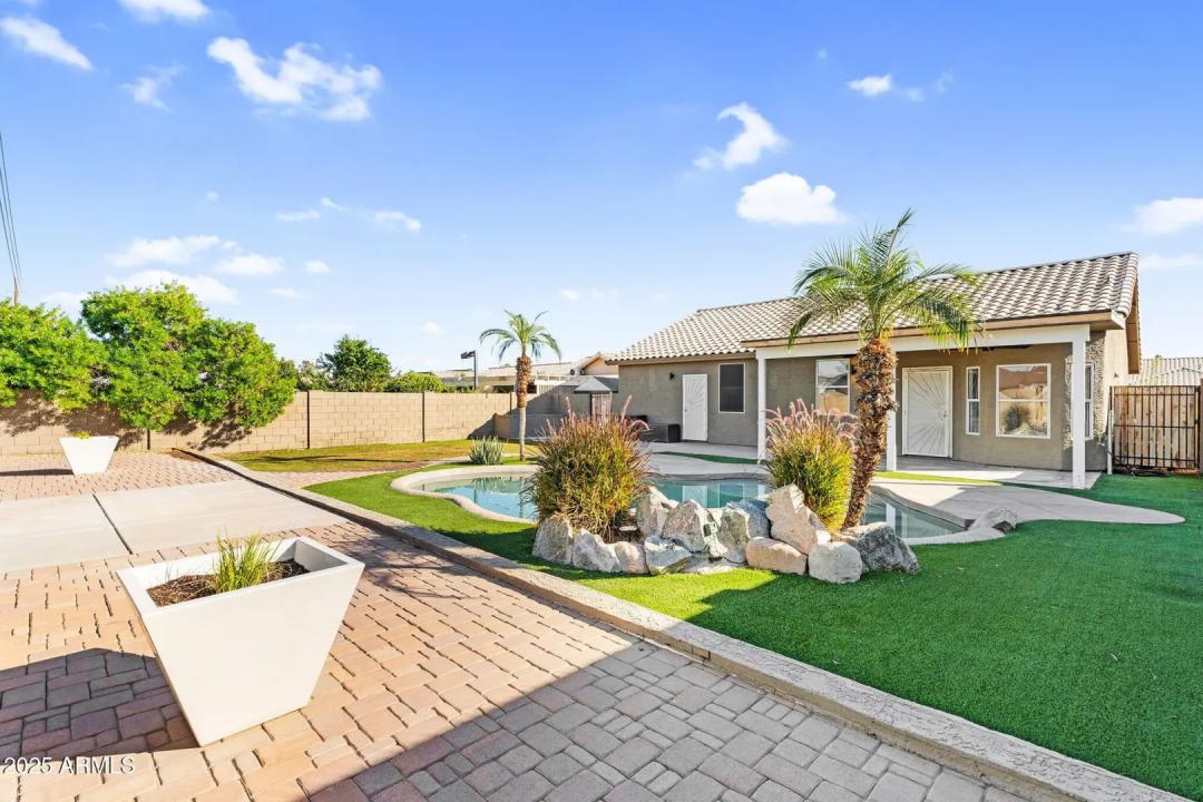 Real Estate Picture 35