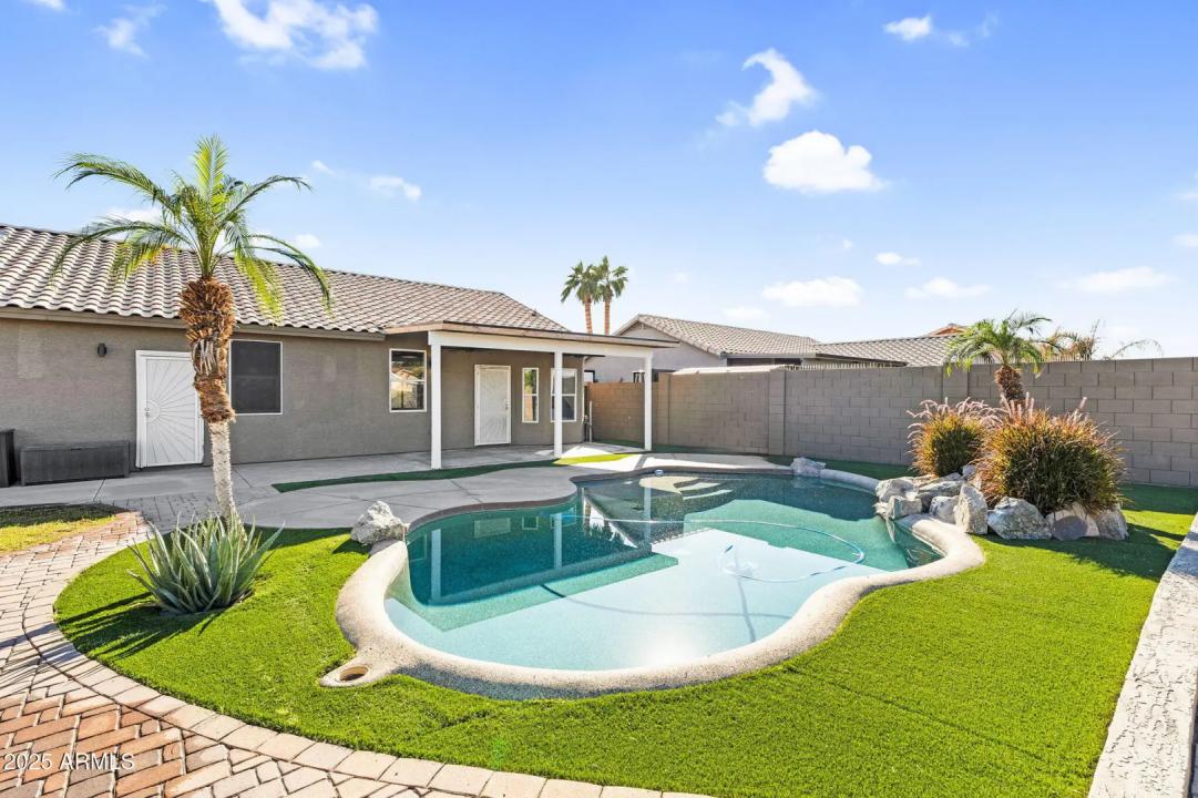 Real Estate Picture 37