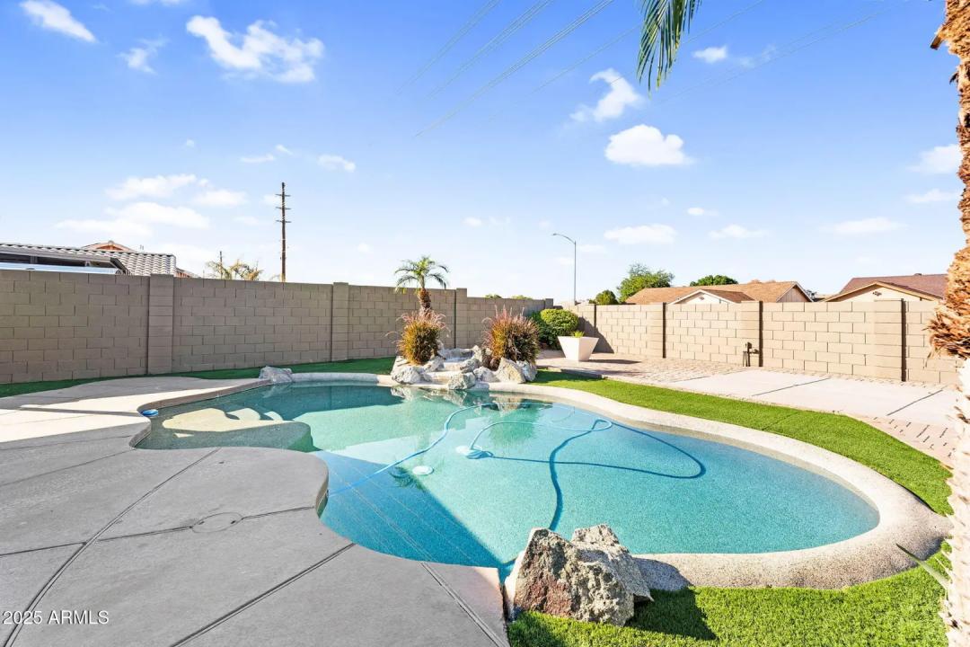 Real Estate Picture 39