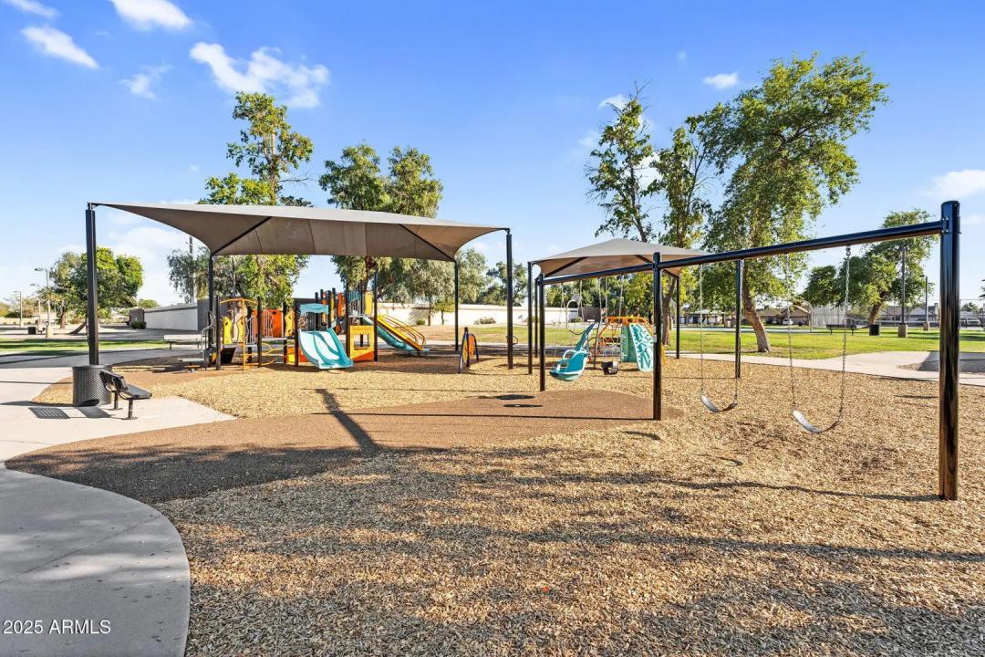 Real Estate Picture 43