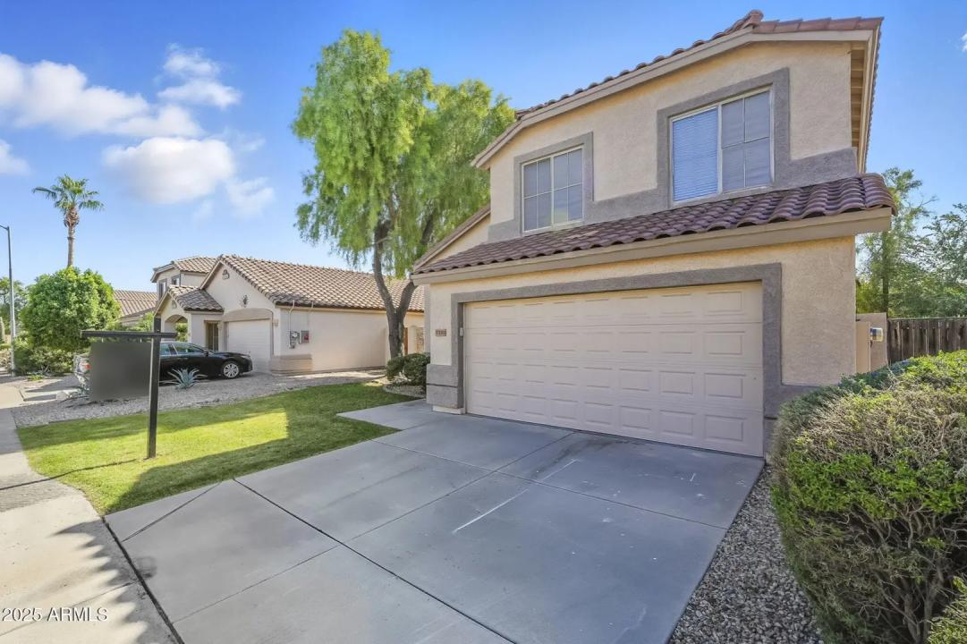Real Estate Picture 3