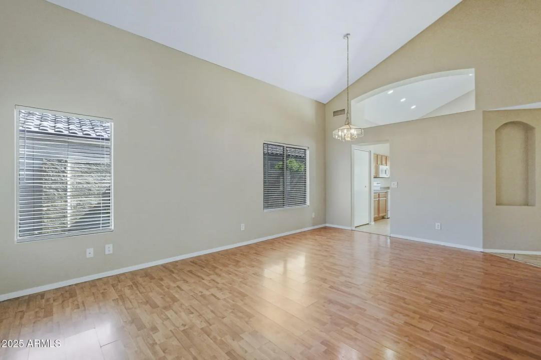 Real Estate Picture 8