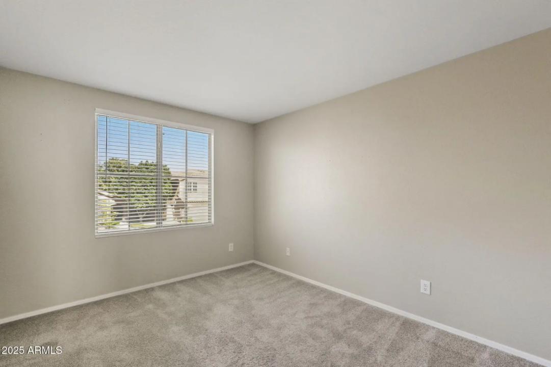 Real Estate Picture 13