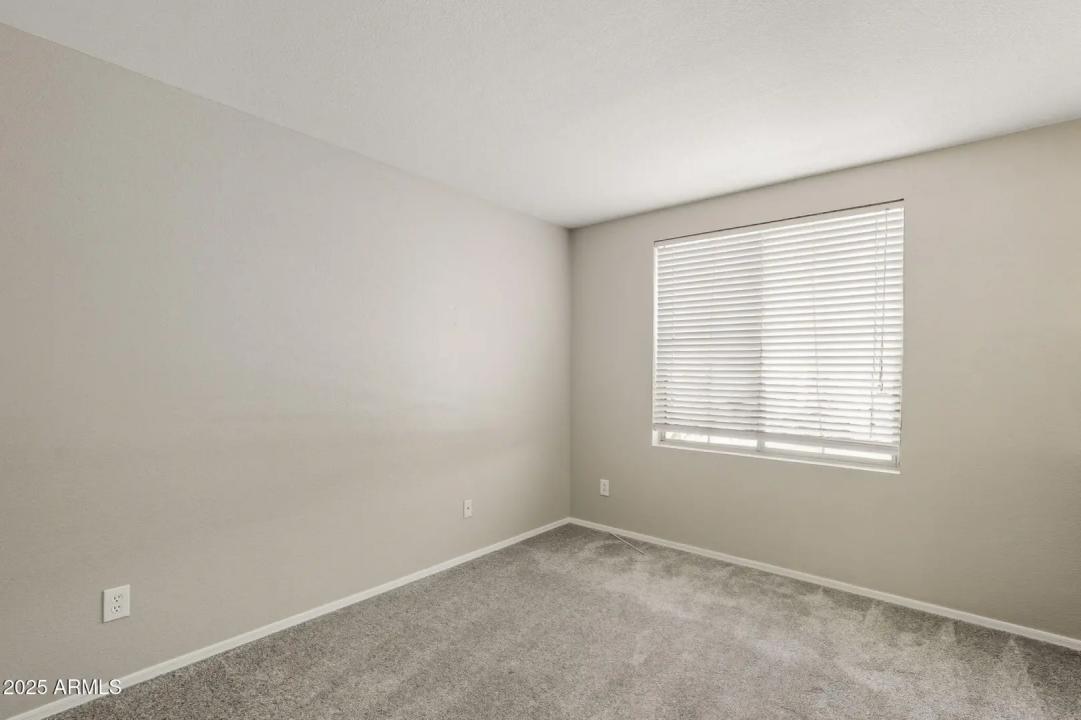 Real Estate Picture 15