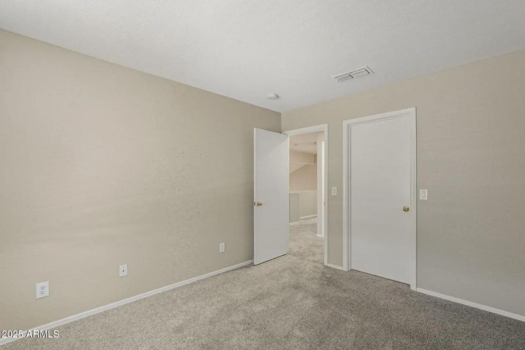 Real Estate Picture 16