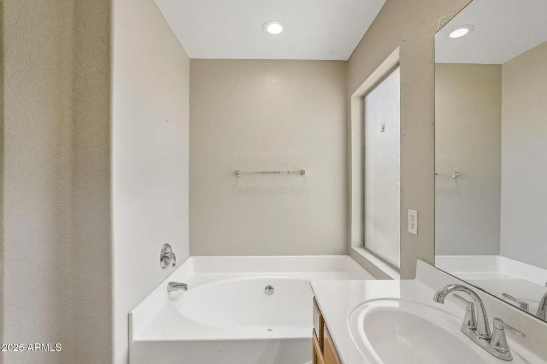 Real Estate Picture 26