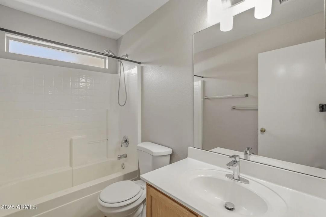 Real Estate Picture 29
