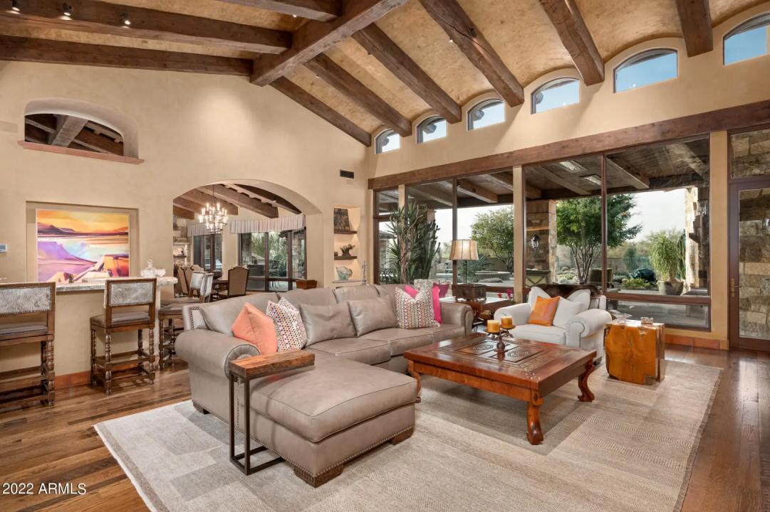 Real Estate Picture 17