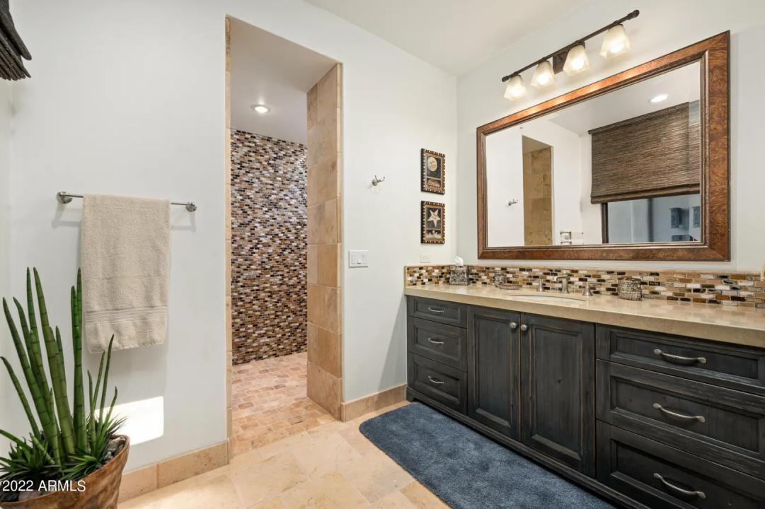 Real Estate Picture 34