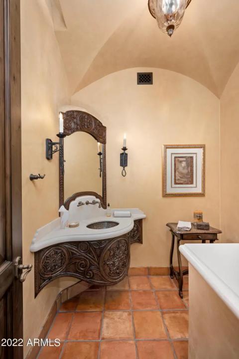 Real Estate Picture 37