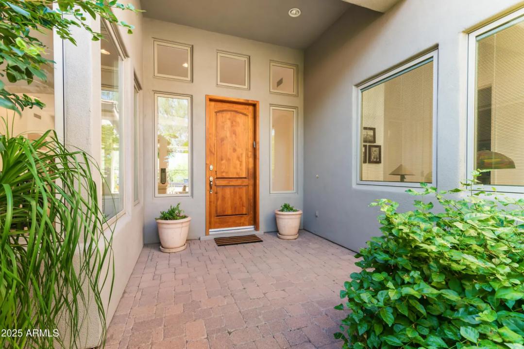 Real Estate Picture 6