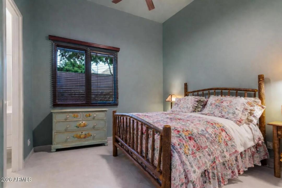 Real Estate Picture 23