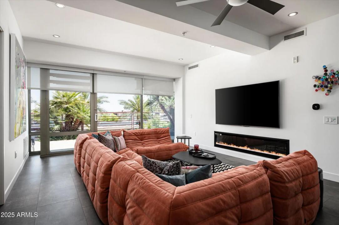 Real Estate Picture 6