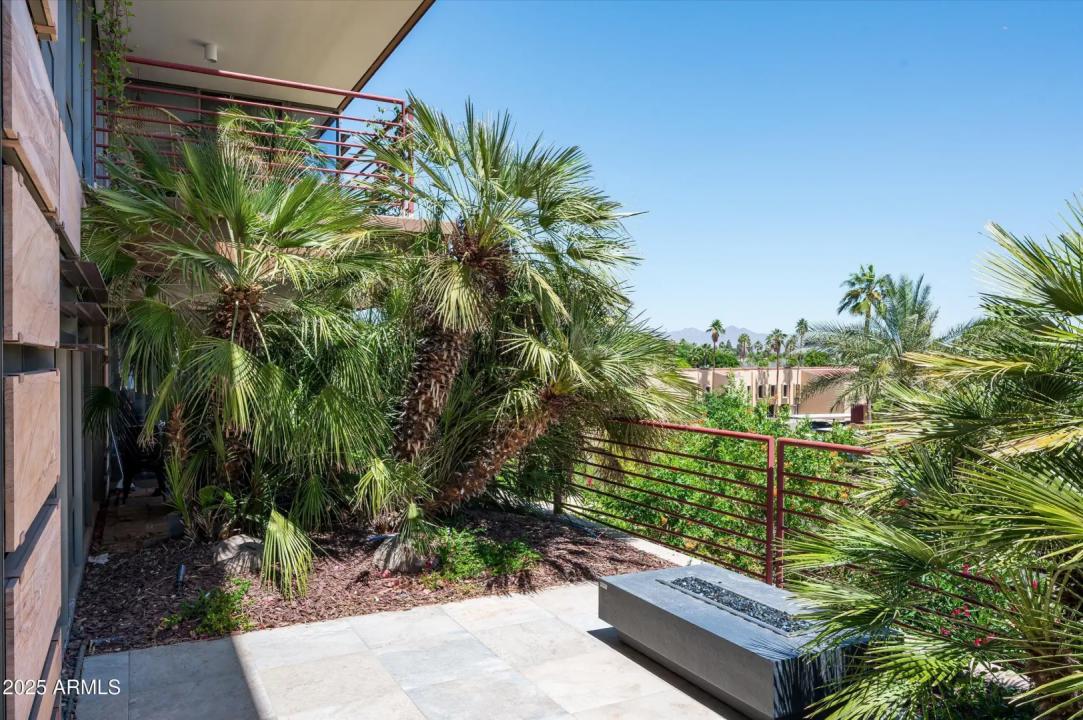 Real Estate Picture 21