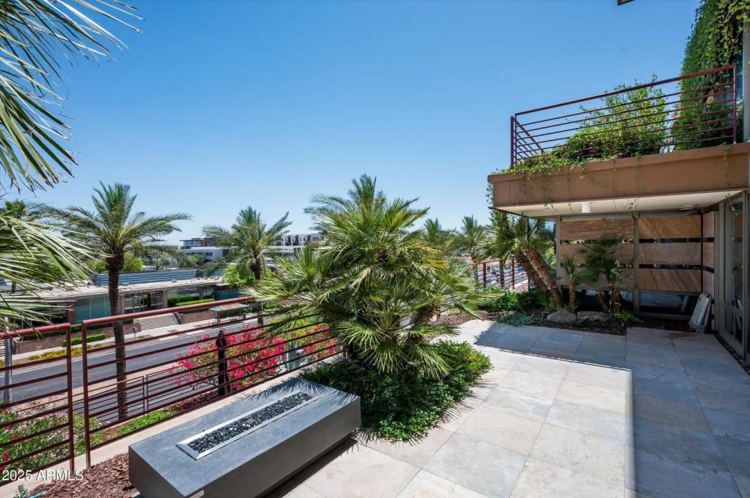 Real Estate Picture 22