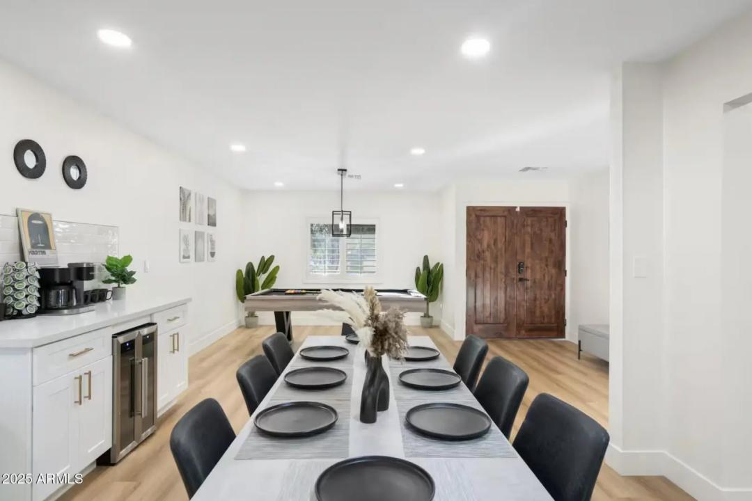 Real Estate Picture 4