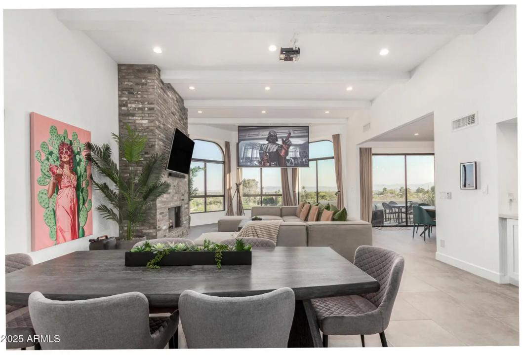 Real Estate Picture 7