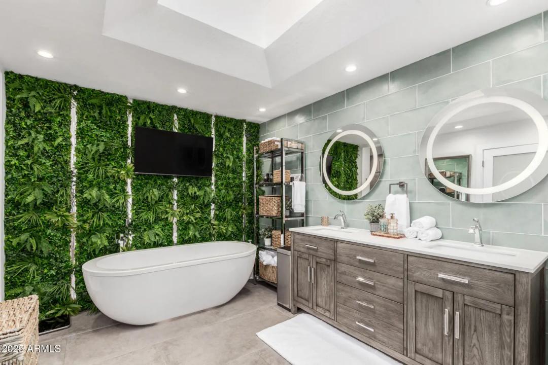 Real Estate Picture 17