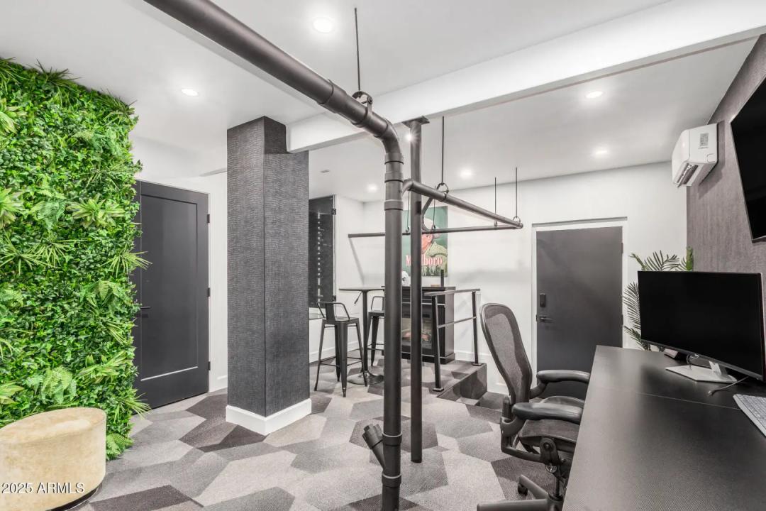 Real Estate Picture 28