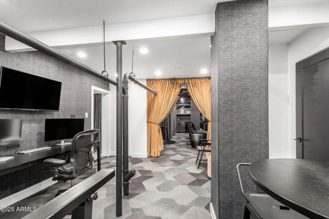 Real Estate Picture 30