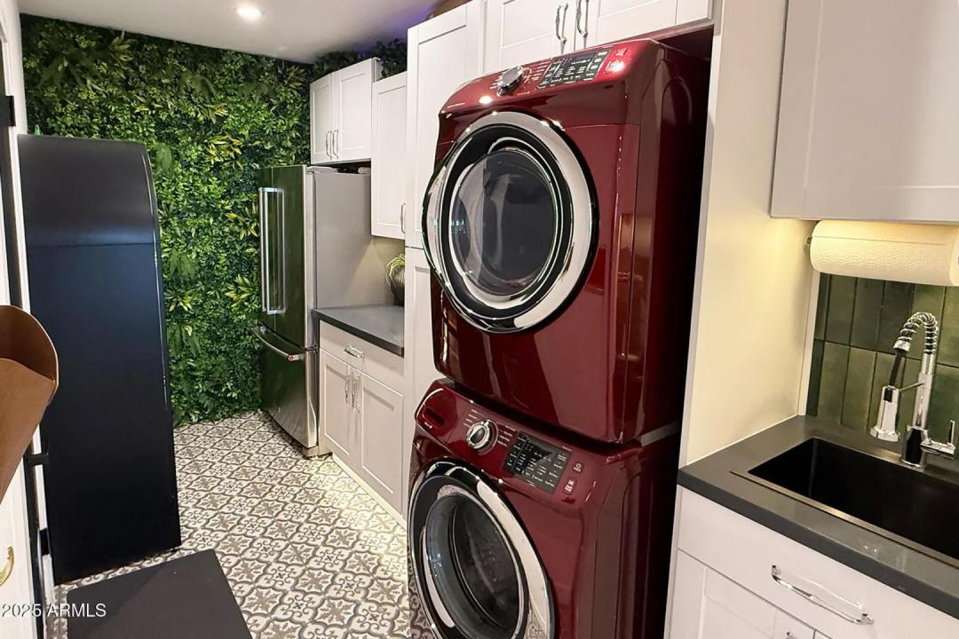 Real Estate Picture 43