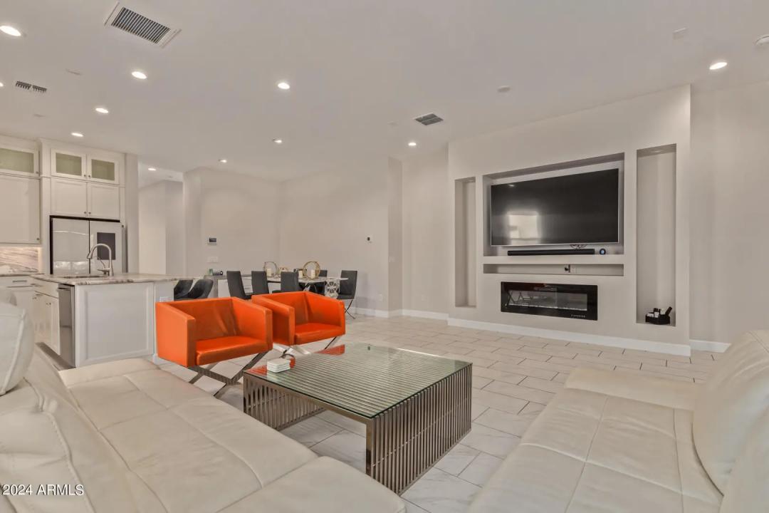 Real Estate Picture 6