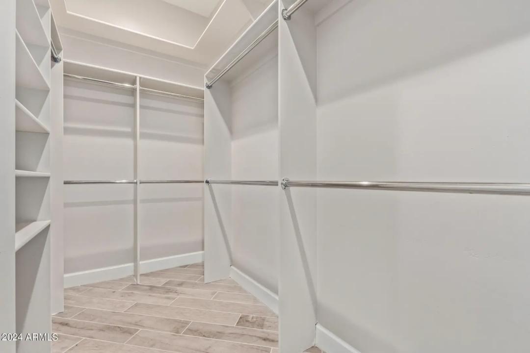 Real Estate Picture 17