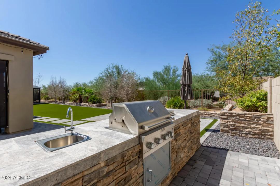 Real Estate Picture 37