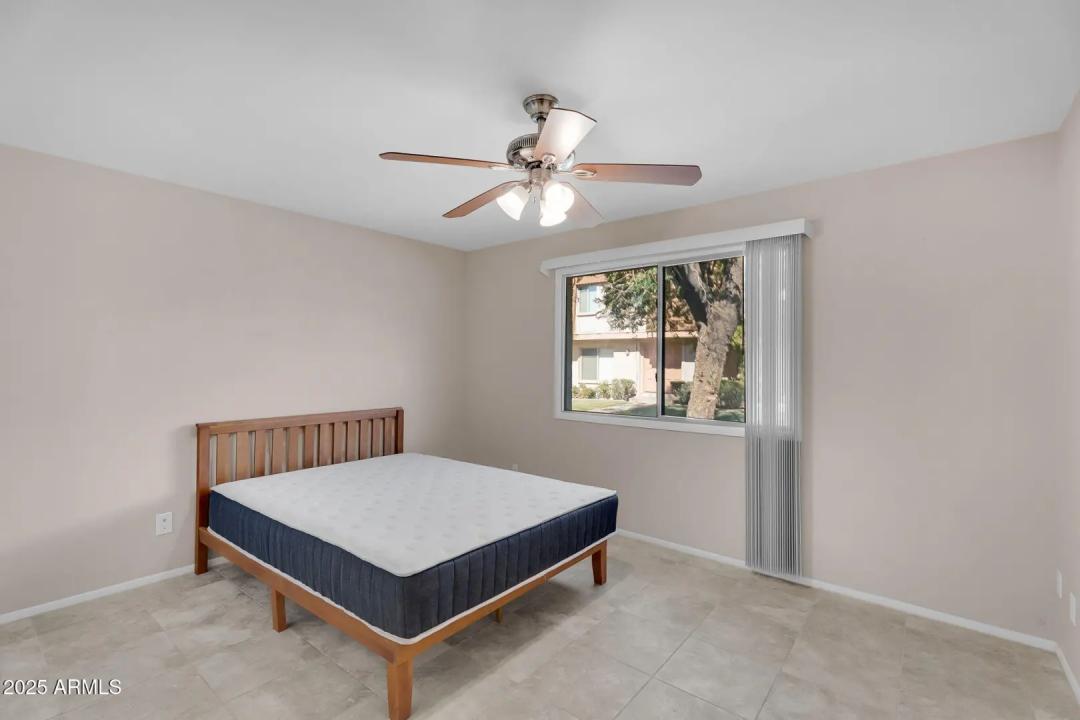 Real Estate Picture 10