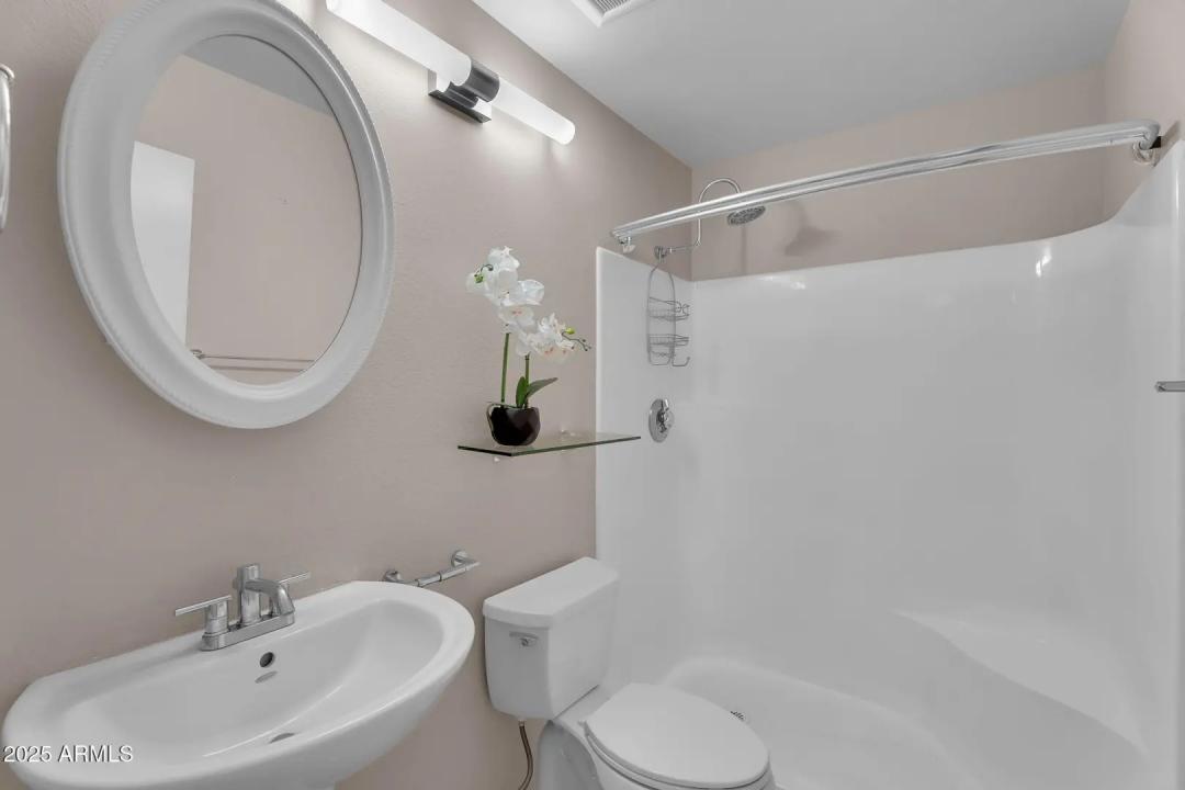 Real Estate Picture 18