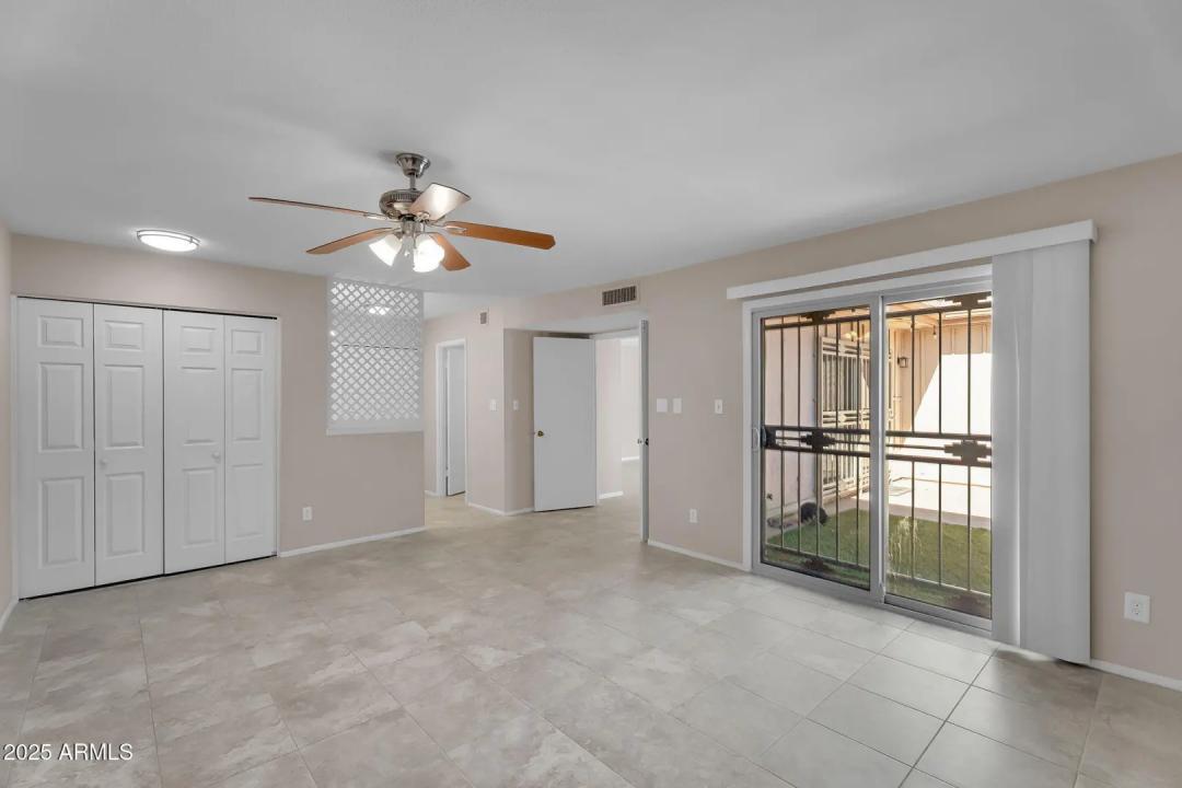 Real Estate Picture 11