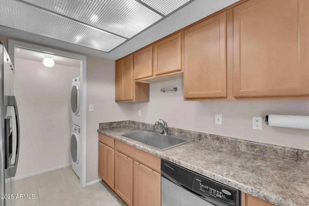 Real Estate Picture 7