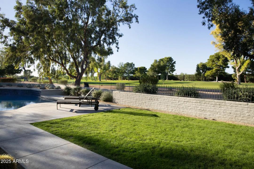 Real Estate Picture 37