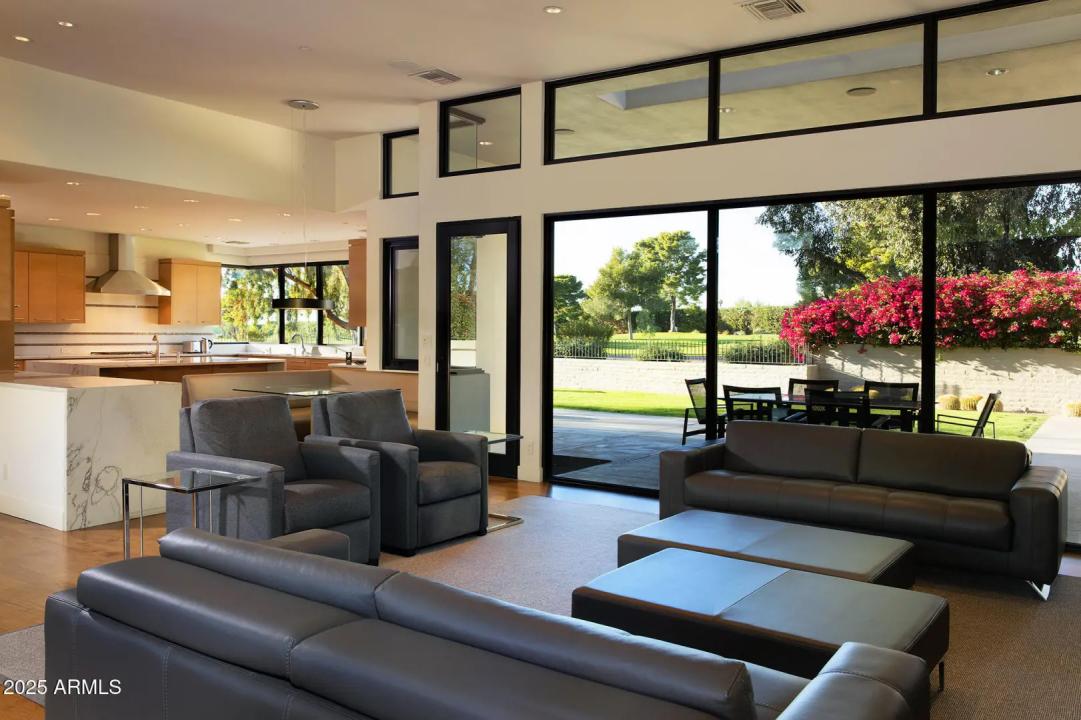 Real Estate Picture 12