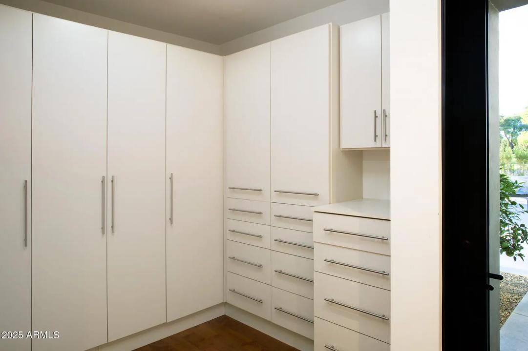 Real Estate Picture 17