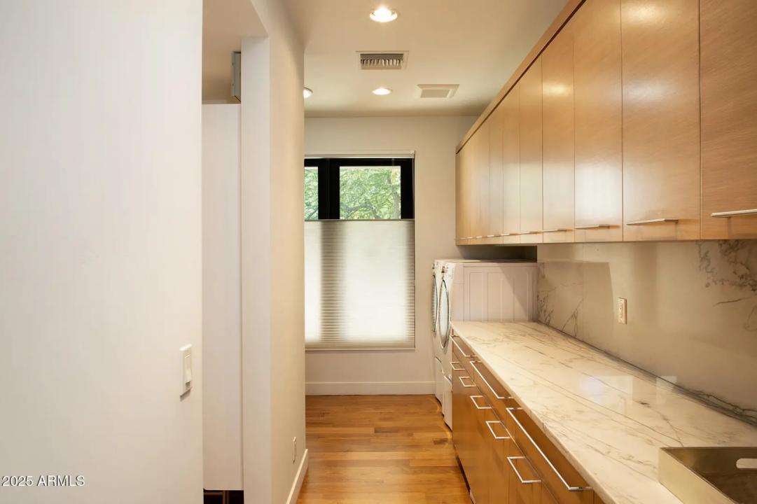 Real Estate Picture 16