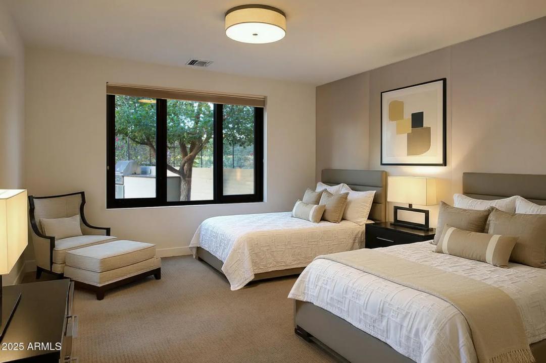 Real Estate Picture 29