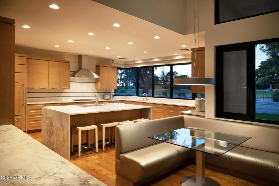 Real Estate Picture 13